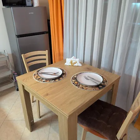Royal Sun, Private Luxury 56 M, Pools, Mountain View Apartmán *