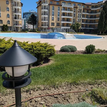 Royal Sun, Private Luxury 56 M, Pools, Mountain View Apartmán